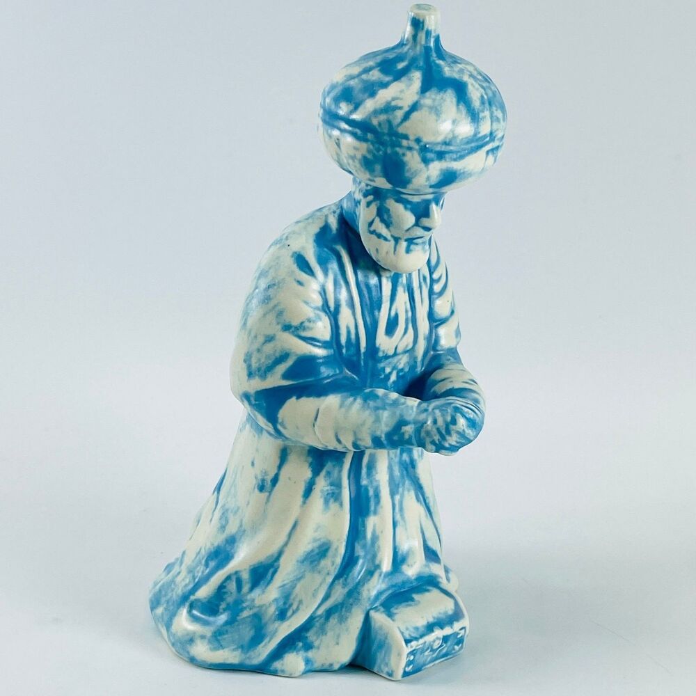 Holland Ceramic Nativity Kneeling Wise Man King Figurine 7in Vintage Blue Creche